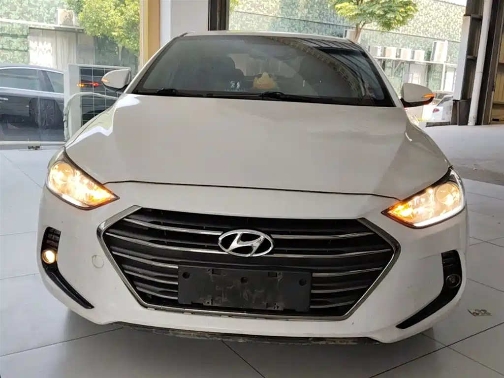 Hyundai Elantra 2016 Model 1.6L Automatic Smart Elite фото 3
