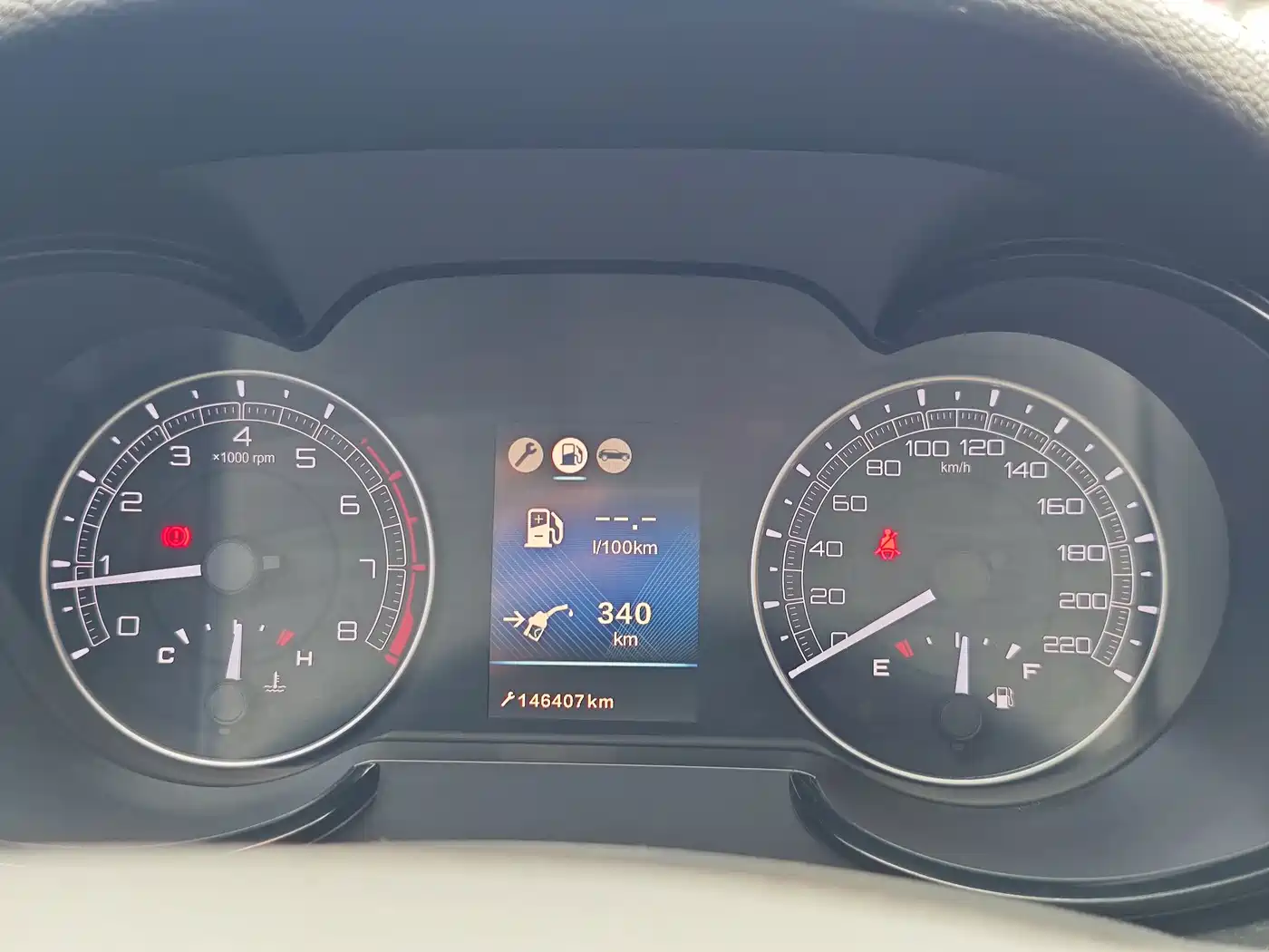 Dongfeng Fengdu MX5 2018 2016 1.4T Manual Luxury Edition