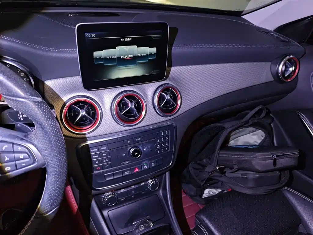 Mercedes-Benz GLA 2016 GLA 200 Fashion фото 6