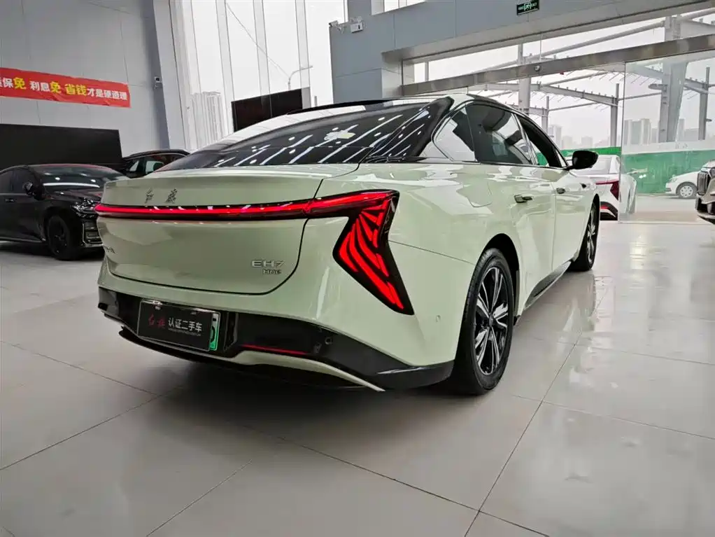 Hongqi EH7 2024 690 Pro фото 27
