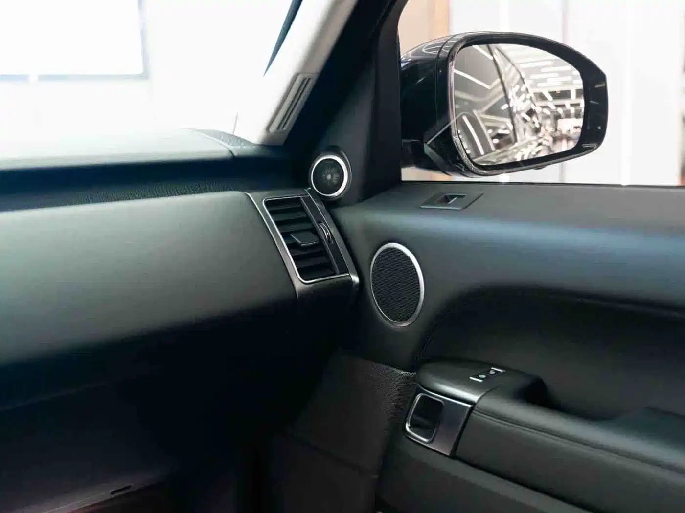 Land Rover Range Rover Sport 2017 3.0 SC V6 HSE фото 16