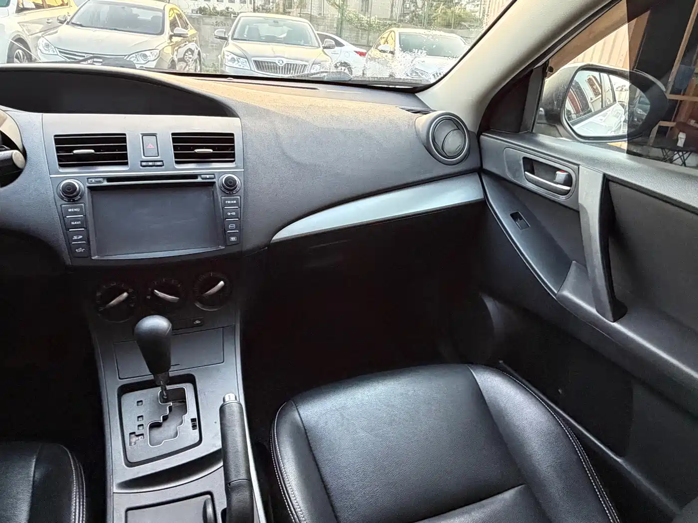 Mazda Mazda3 Axela 2013 2013 Hatchback 1.6L Automatic Elite