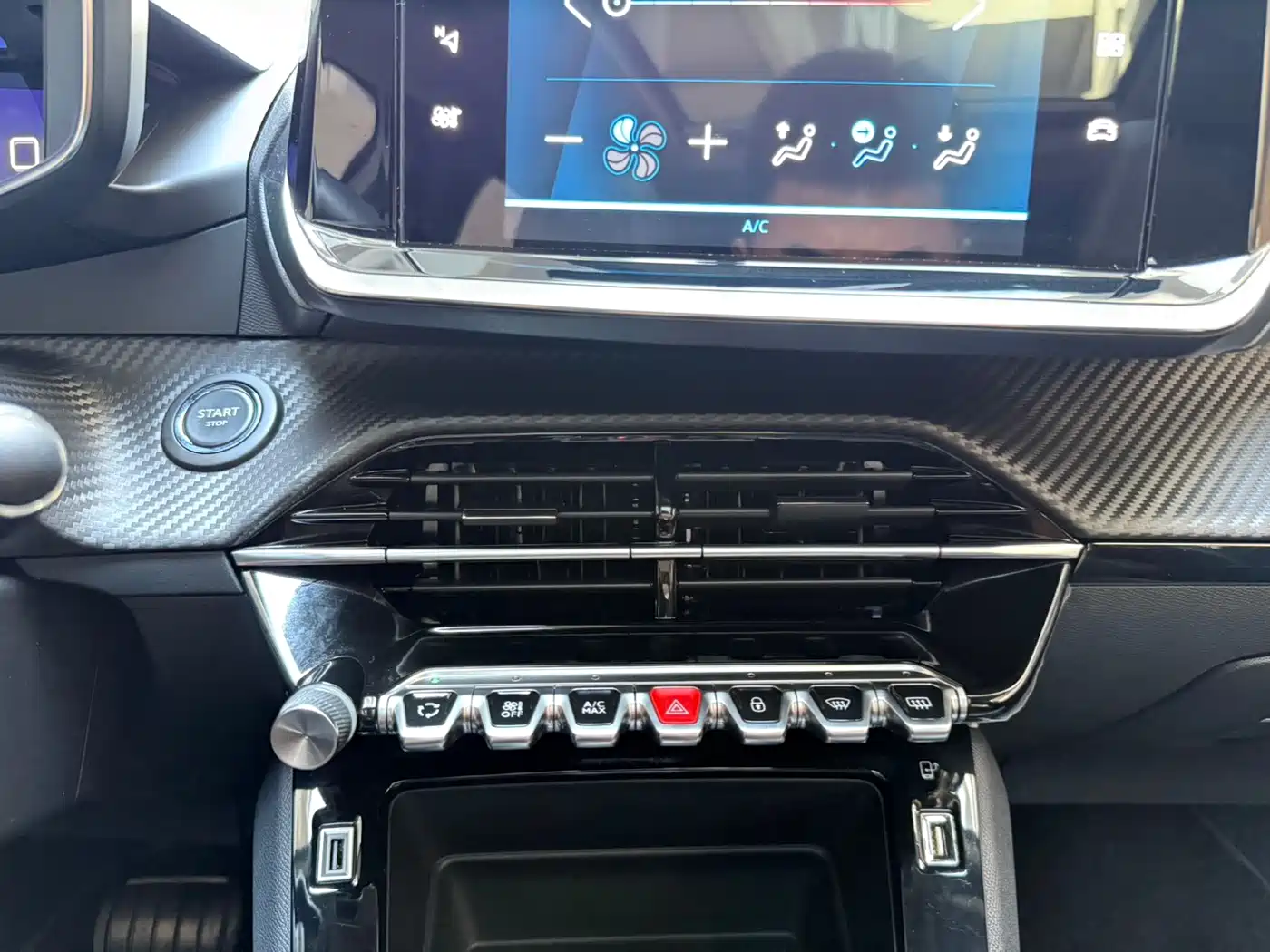 Peugeot 2008 2025 2022 230THP THE ONE