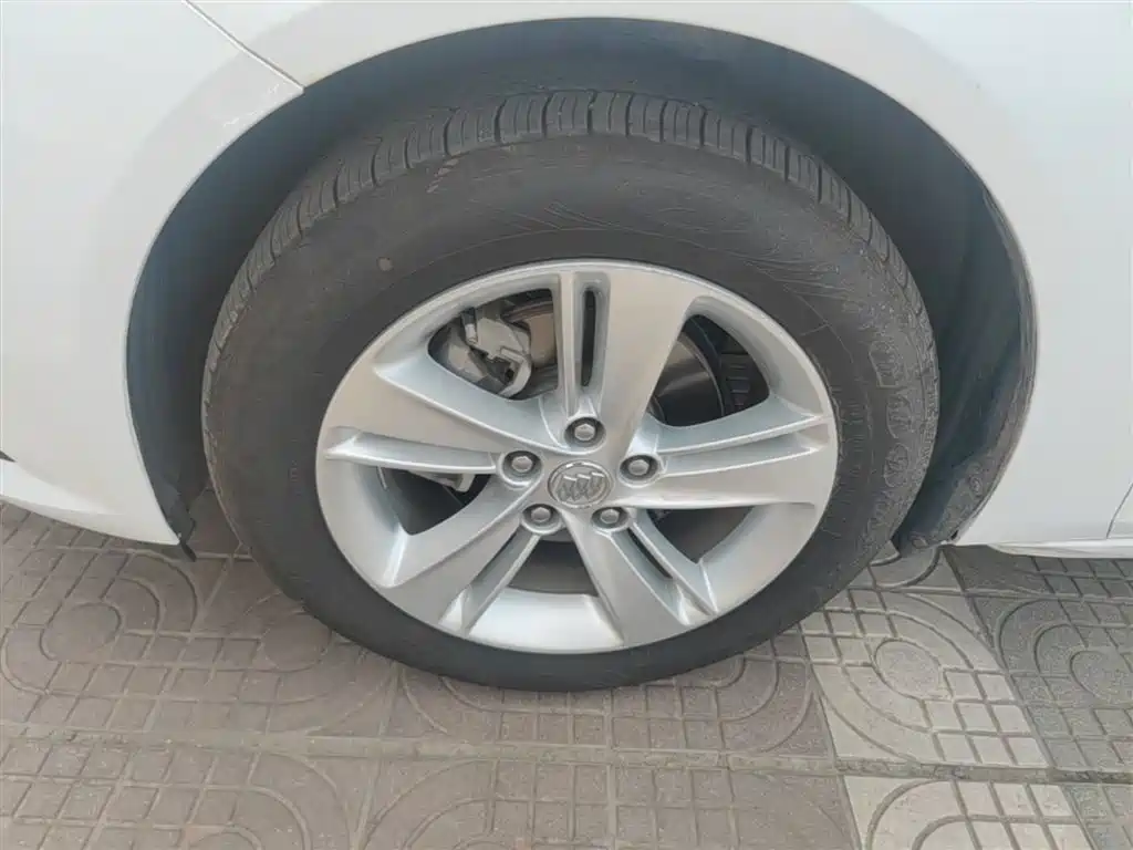 Buick Regal 2019 20T Elite China VI фото 23