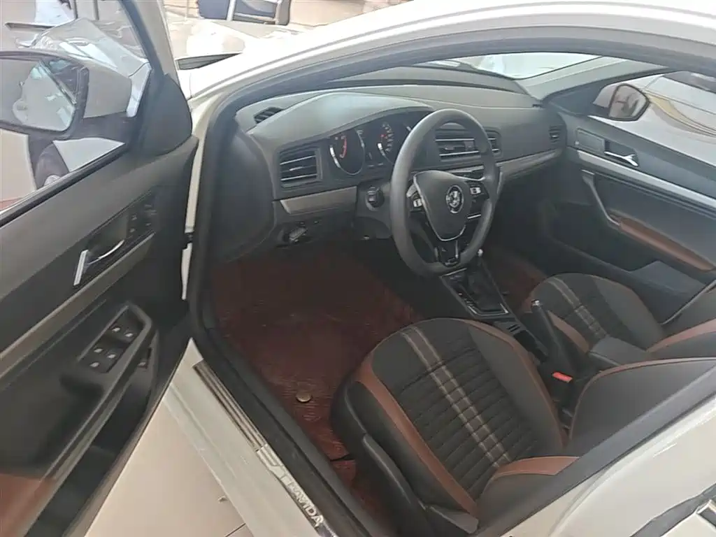 Volkswagen Lavida 2019 Lavida Start 1.5L Auto Comfort (China VI) фото 12