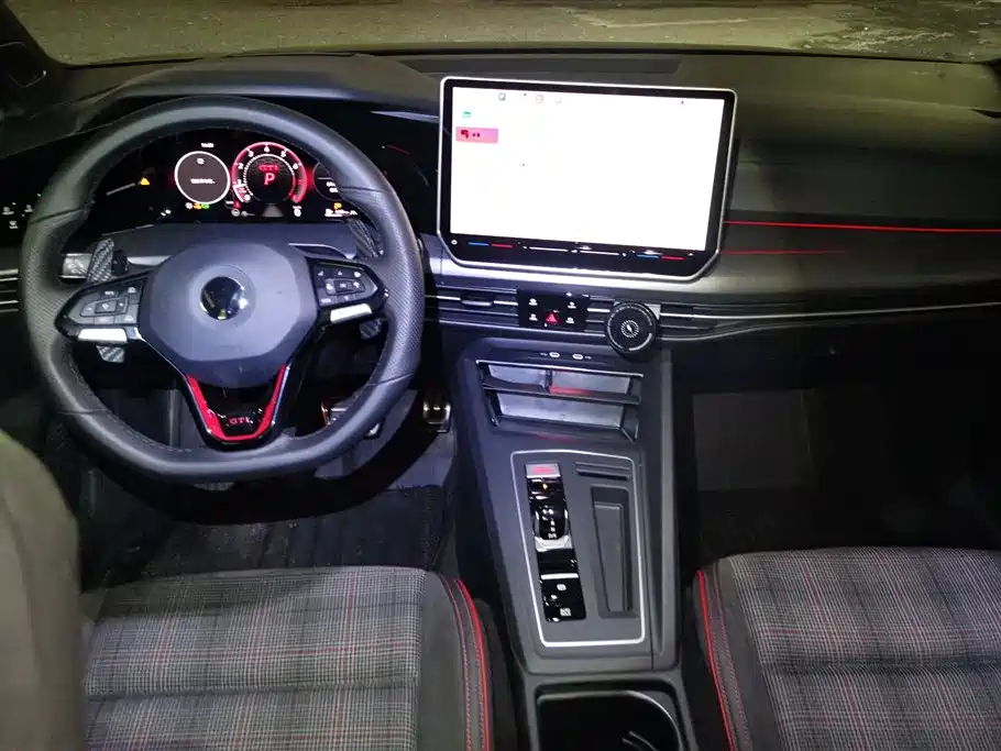 Volkswagen Golf GTI 2025 380TSI DSG GTI фото 12