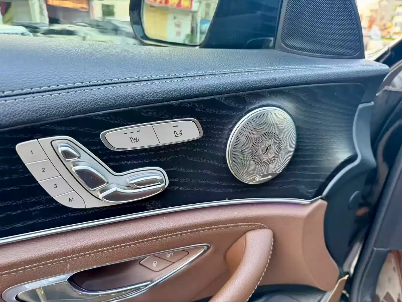Mercedes-Benz E-Class 2019 E 300 L Sport Fashion фото 8