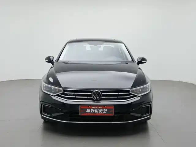 Volkswagen Magotan GTE Plug-in Hybrid 2022 GTE Luxury — фото 3