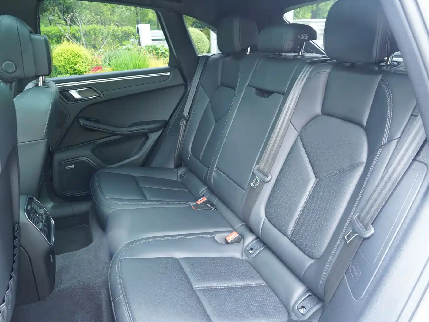 Porsche Macan 2024 Macan 2.0T фото 12