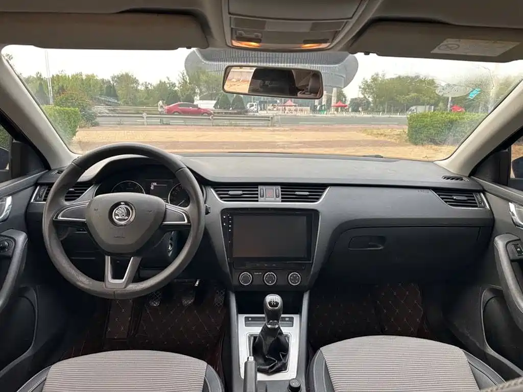 Фото 9 - Škoda Octavia
