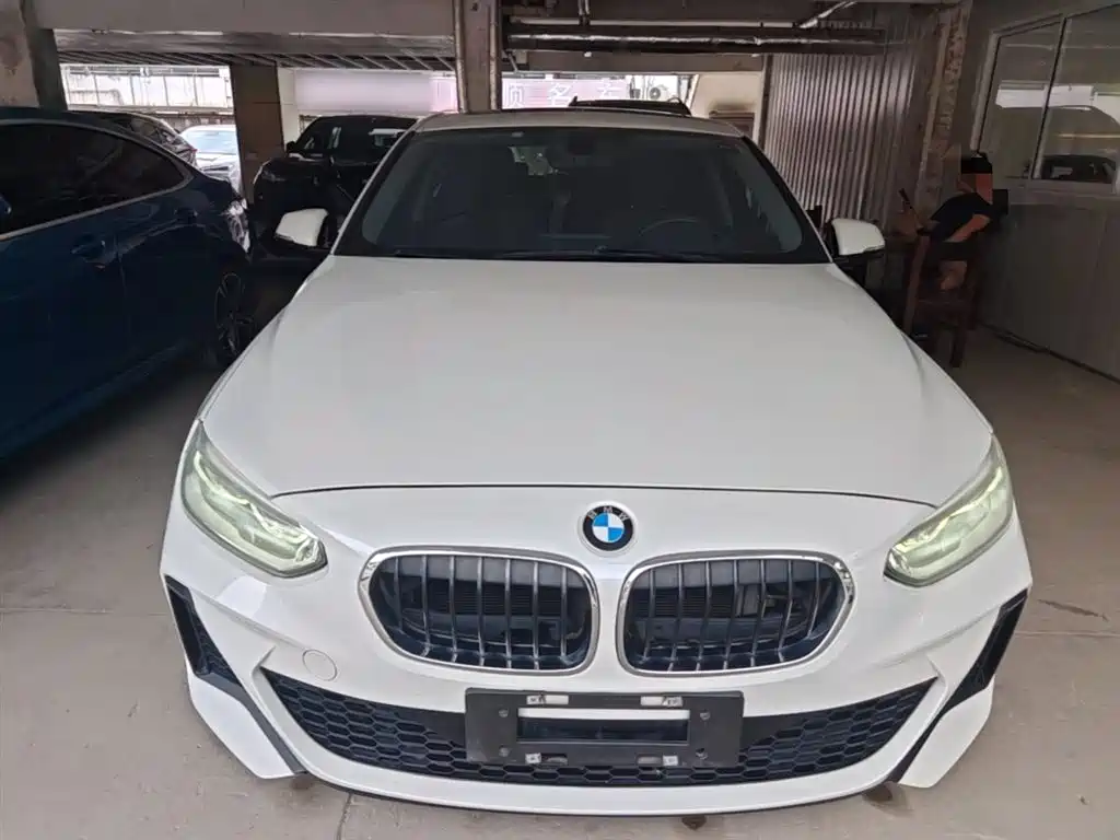 BMW 1 Series 2019 118i M Sport Package фото 3