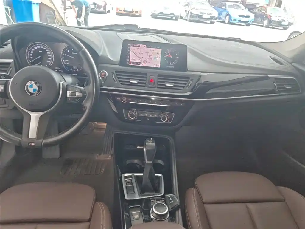 BMW 1 Series 2019 118i M Sport Package фото 13