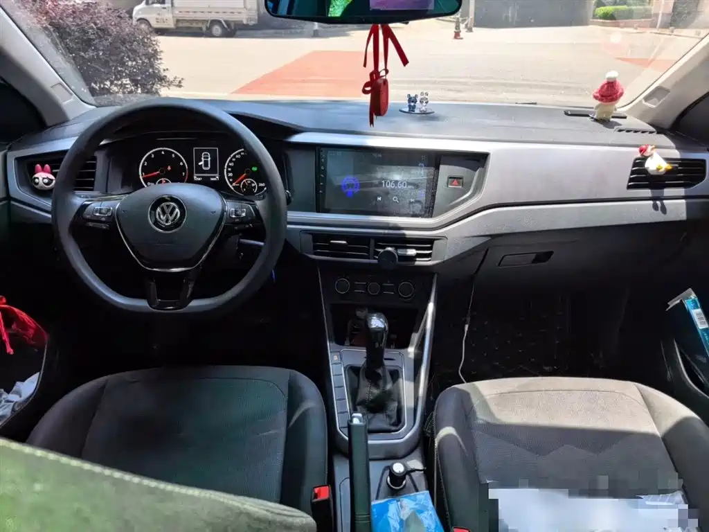 Volkswagen Polo 2019 Plus 1.5L Automatic Panorama Enjoyment Edition фото 13