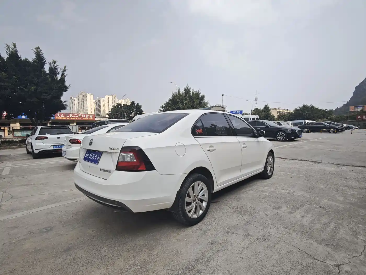 Škoda Rapid 2018 1.6L Manual Comfort Edition фото 4