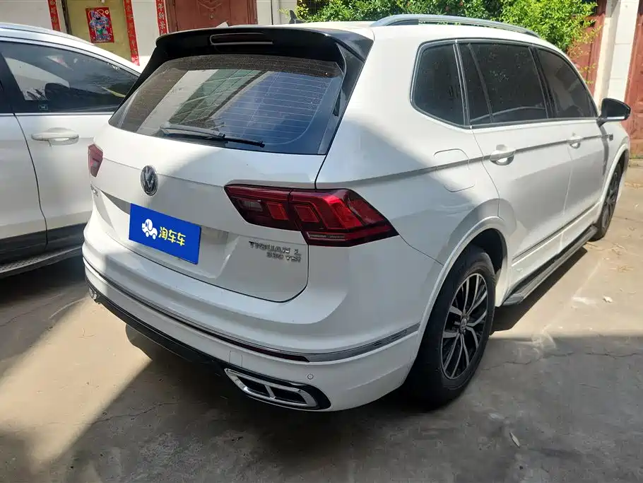 Volkswagen Tiguan L 2017 330TSI Automatic 2WD Luxury Edition фото 3