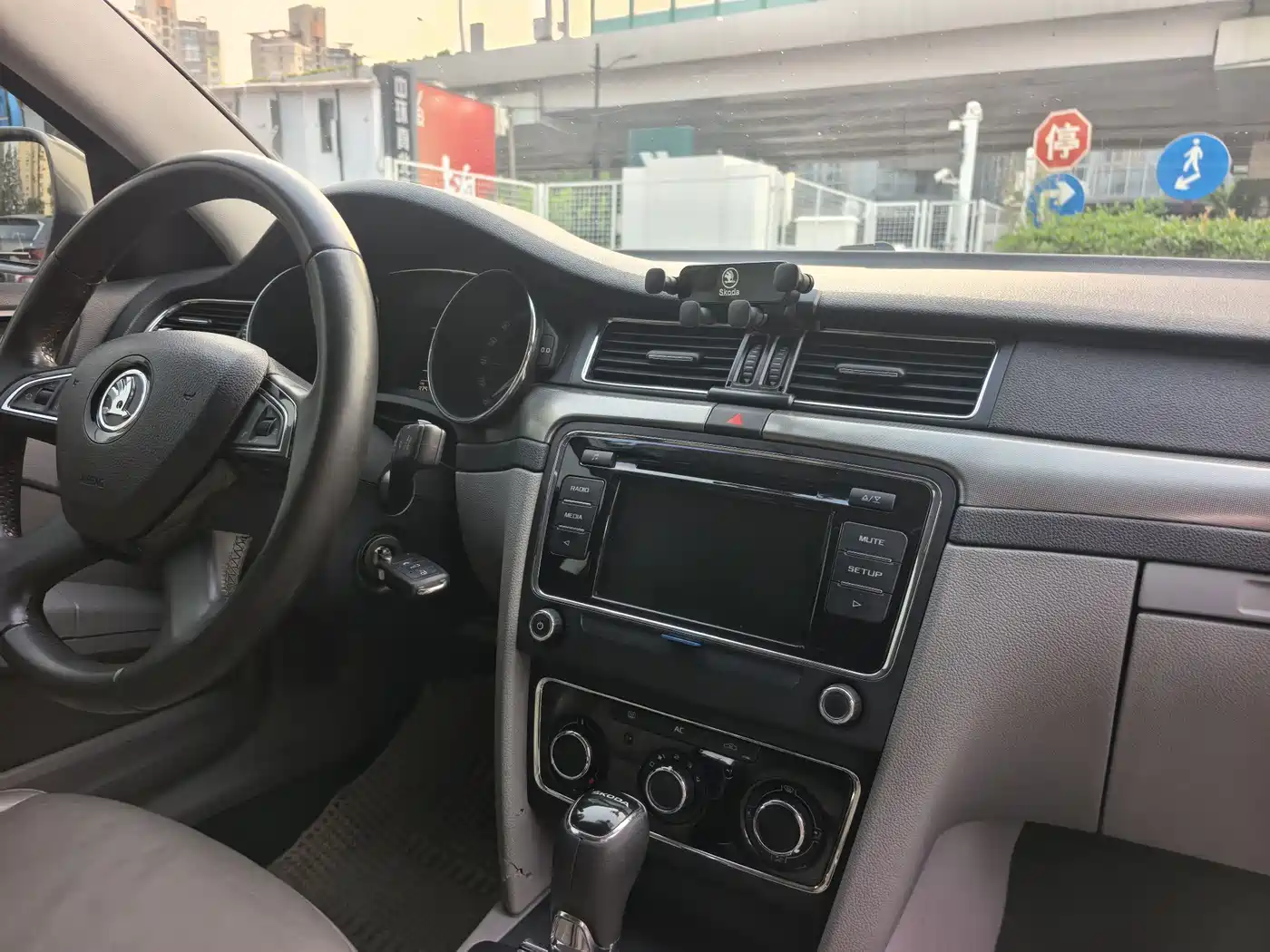 Škoda Superb 2013 1.8TSI Automatic Elegance Edition фото 10