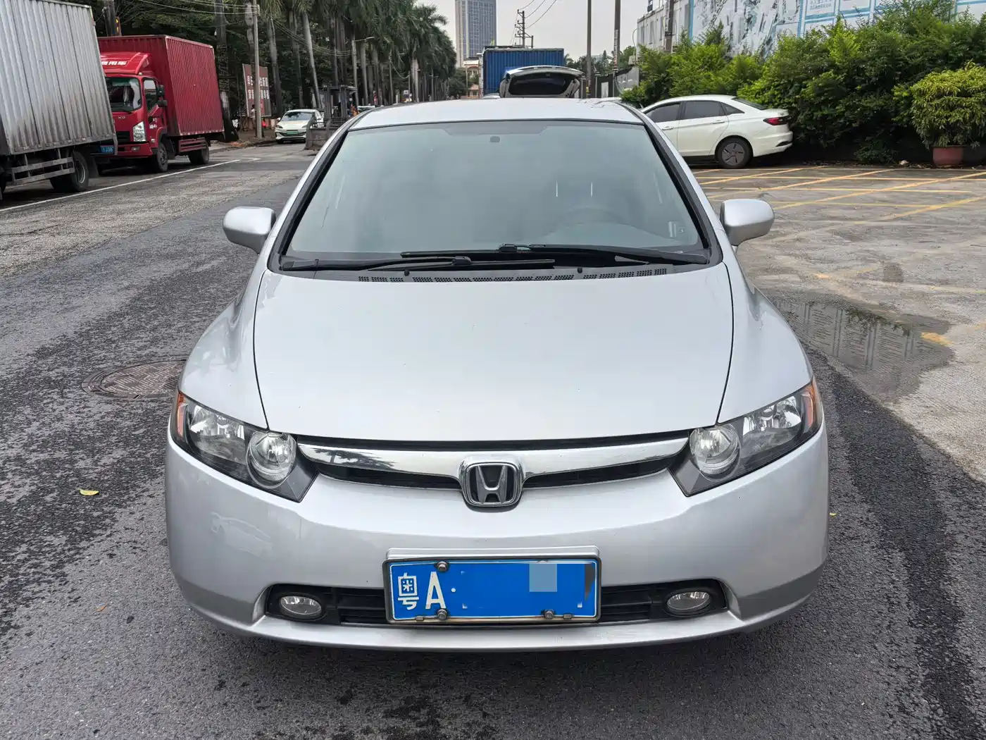 Фото 2 - Honda Civic