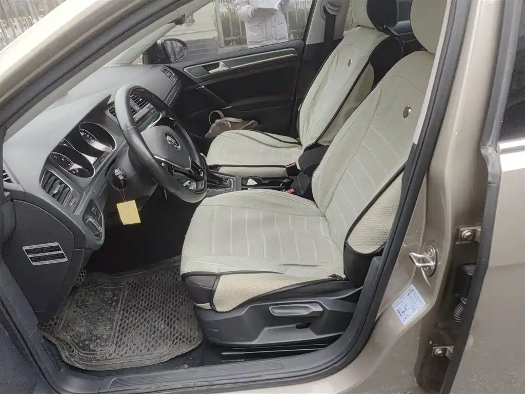 Volkswagen Golf 2016 230TSI Automatic Comfort фото 8