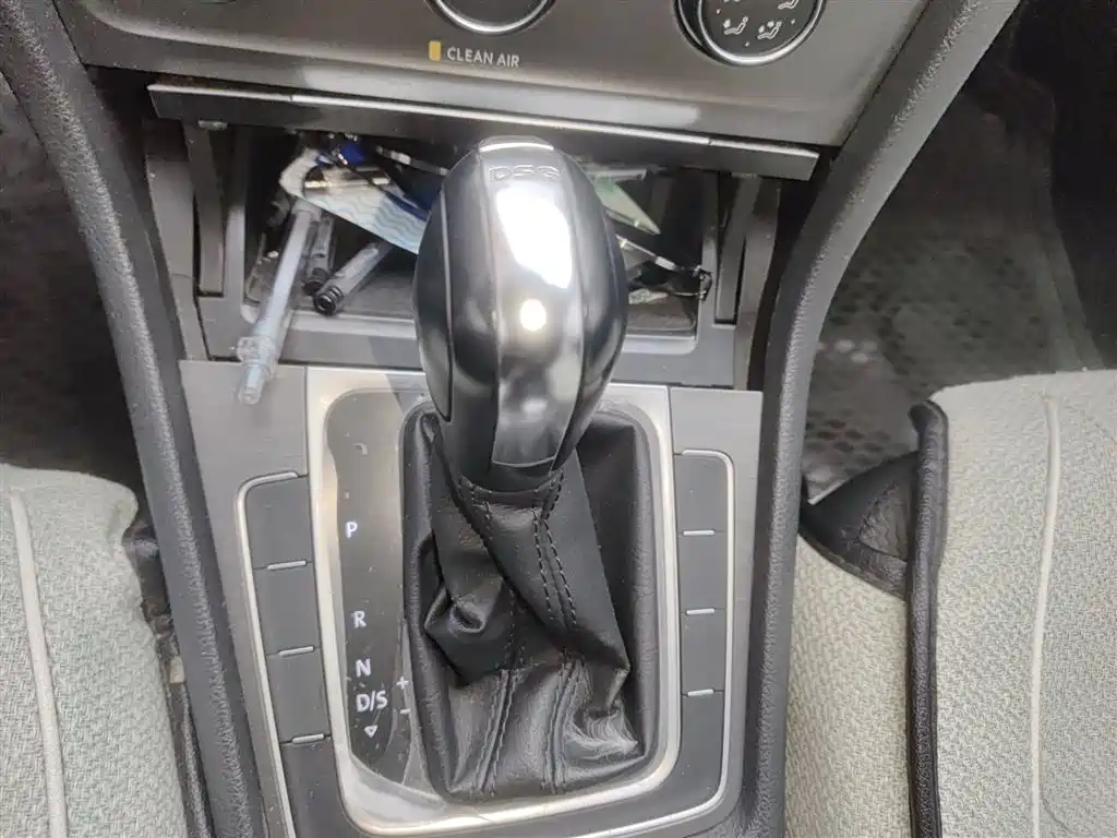 Volkswagen Golf 2016 230TSI Automatic Comfort фото 7