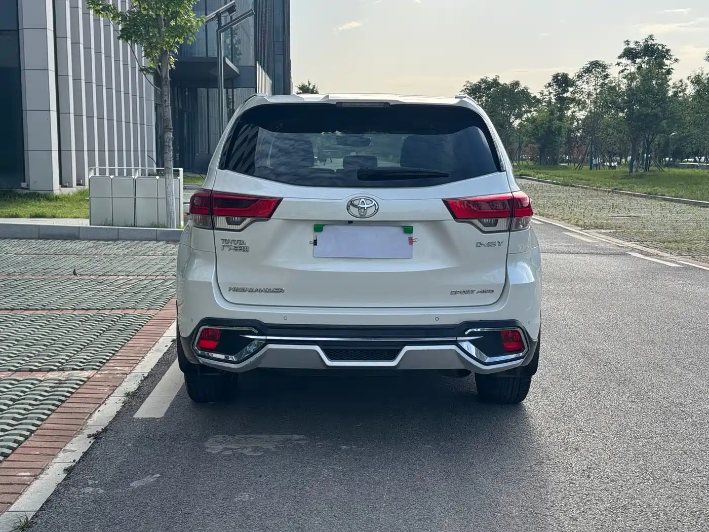 Toyota Highlander 2018 2.0T 4WD Luxury 7-seater (China V) фото 5