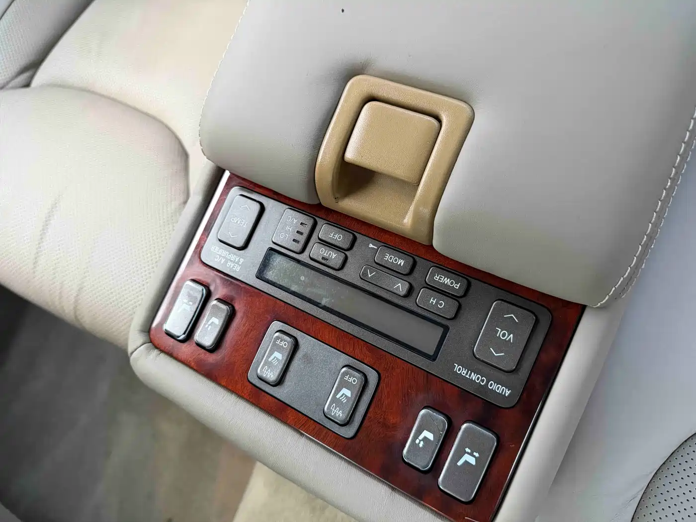 Lexus LS 2003
