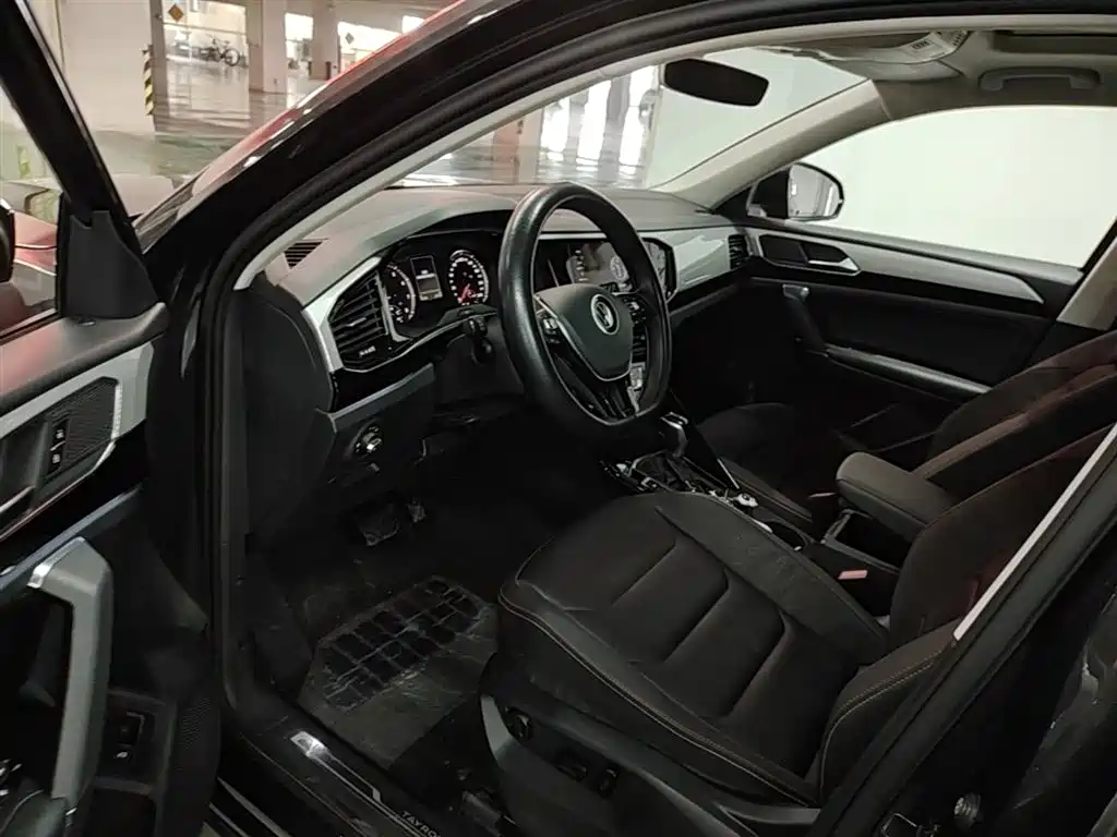 Volkswagen Tayron 2022 330TSI 2WD Luxury Smart Connect Edition фото 15