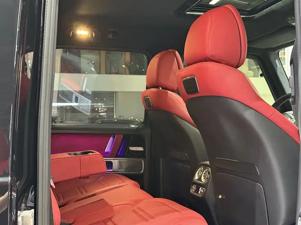Mercedes-Benz G-Class 2024 G 500 фото 17