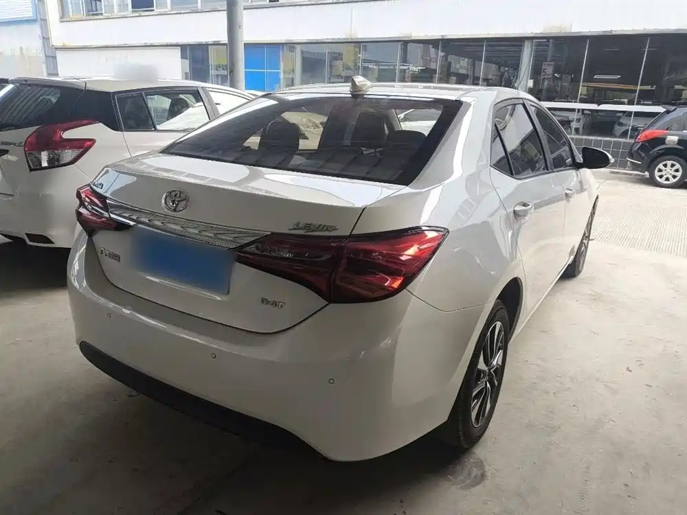 Toyota Levin 2018 185T CVT Premium Edition China V фото 9