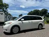 Photo 6 - Toyota Sienna