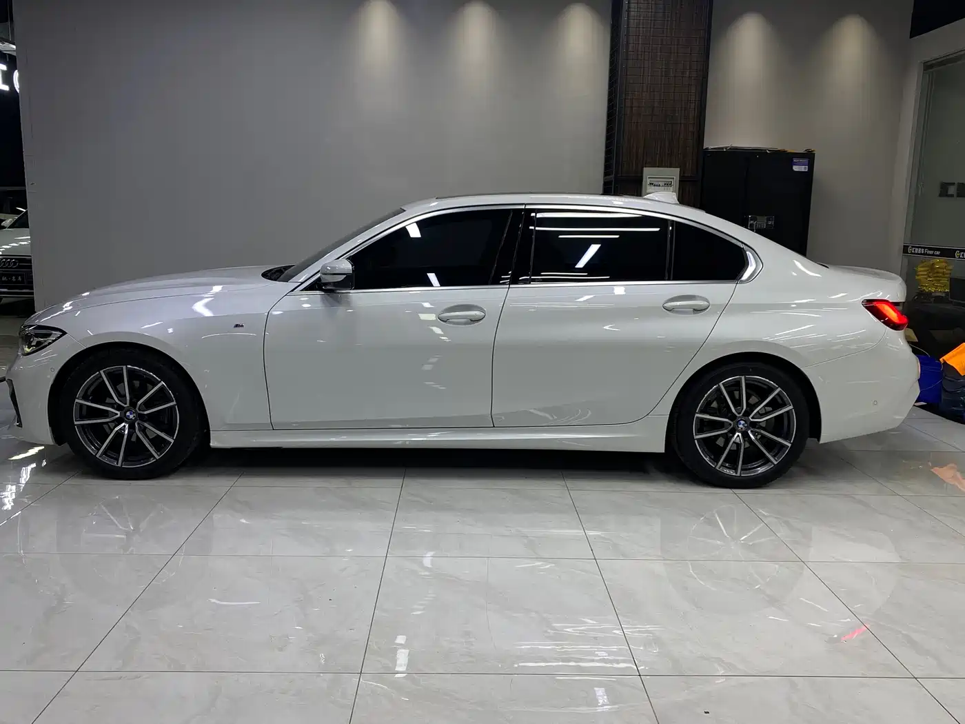 BMW 3 Series 2020 325Li M Sport Package фото 22