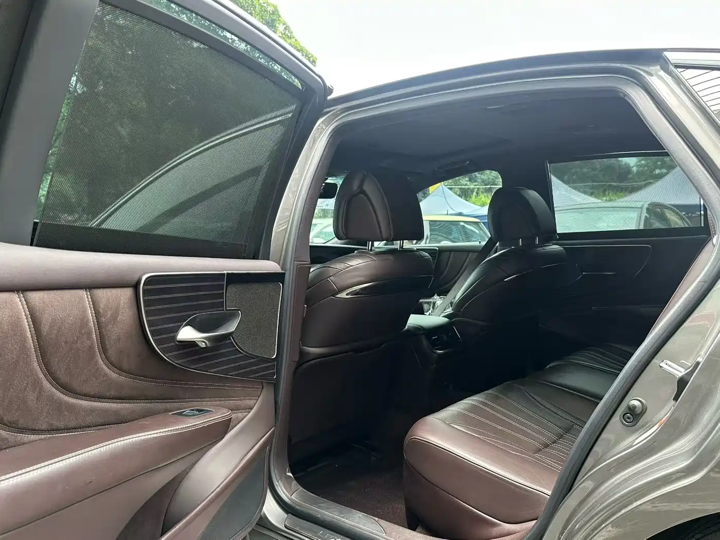 Lexus LS 2018 500h Luxury Edition China V фото 6