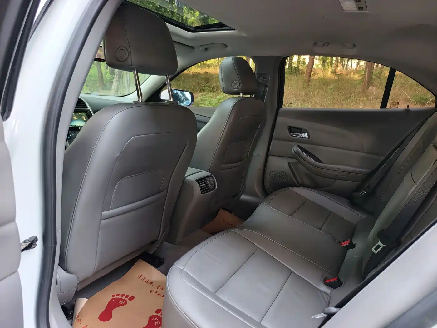 Chevrolet Malibu 2014 2.0L Automatic Luxury фото 9