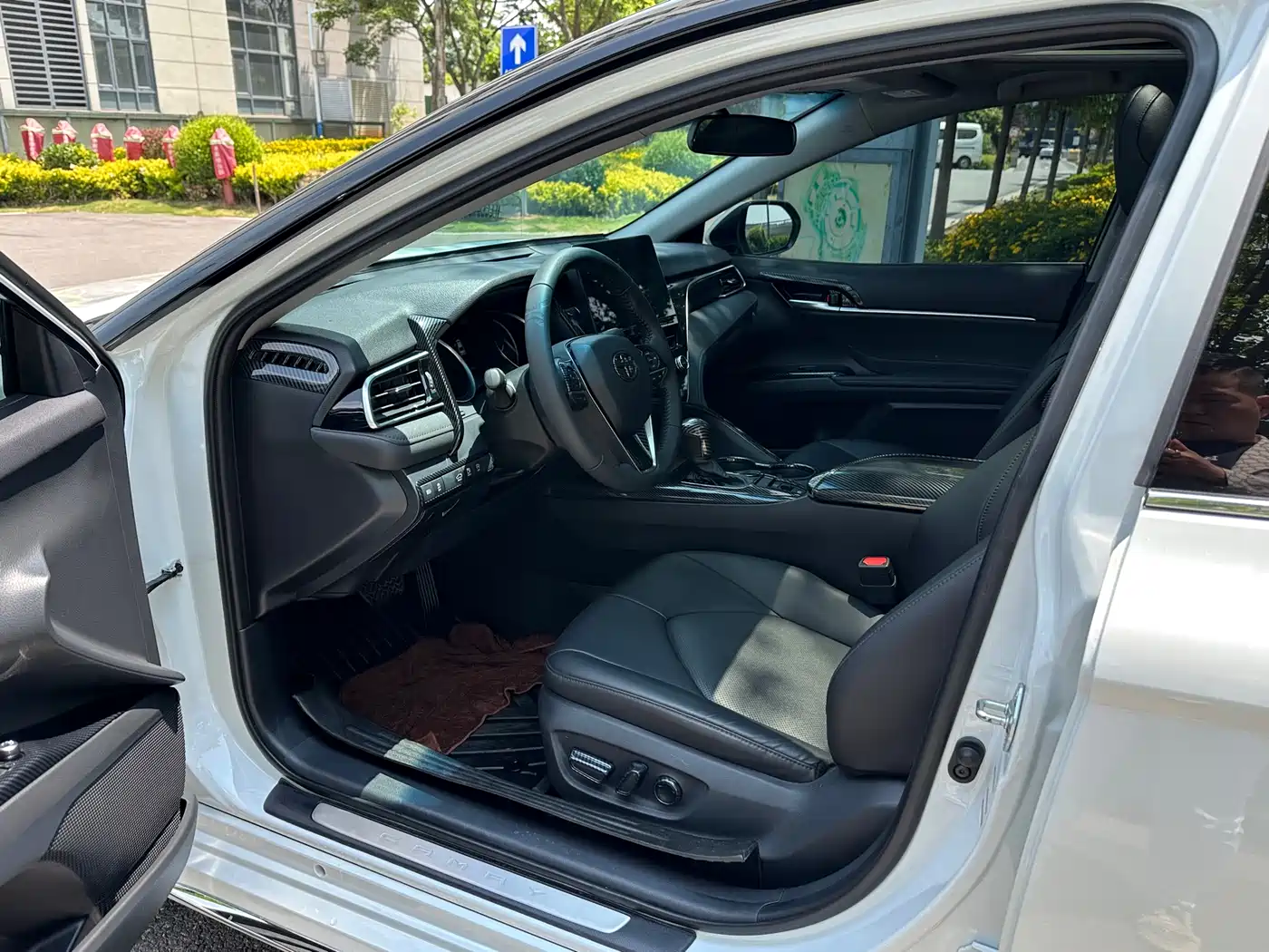 Toyota Camry 2023 2.0G Luxury Edition фото 7