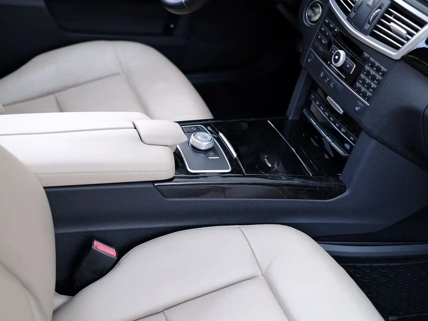 Mercedes-Benz E-Class 2011 E 300 L Fashion Premium фото 38