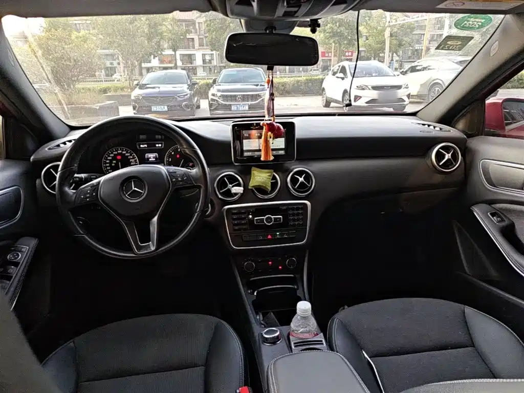 Mercedes-Benz A-Class (Import) 2015 A 180 фото 10