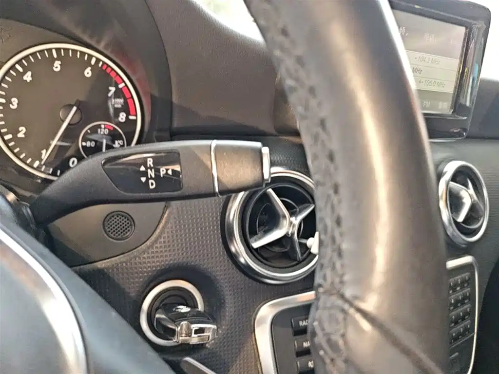 Mercedes-Benz A-Class (Import) 2015 A 180 фото 14