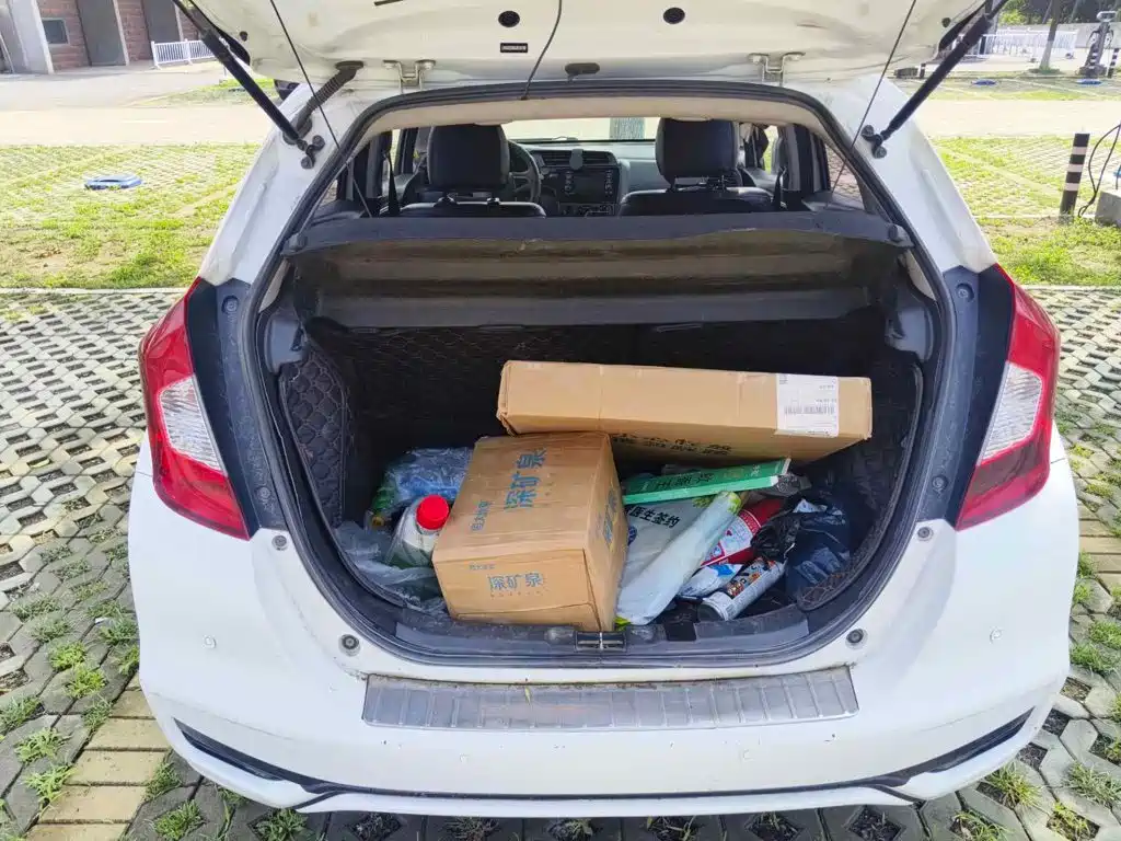 Фото 13 - Honda Fit