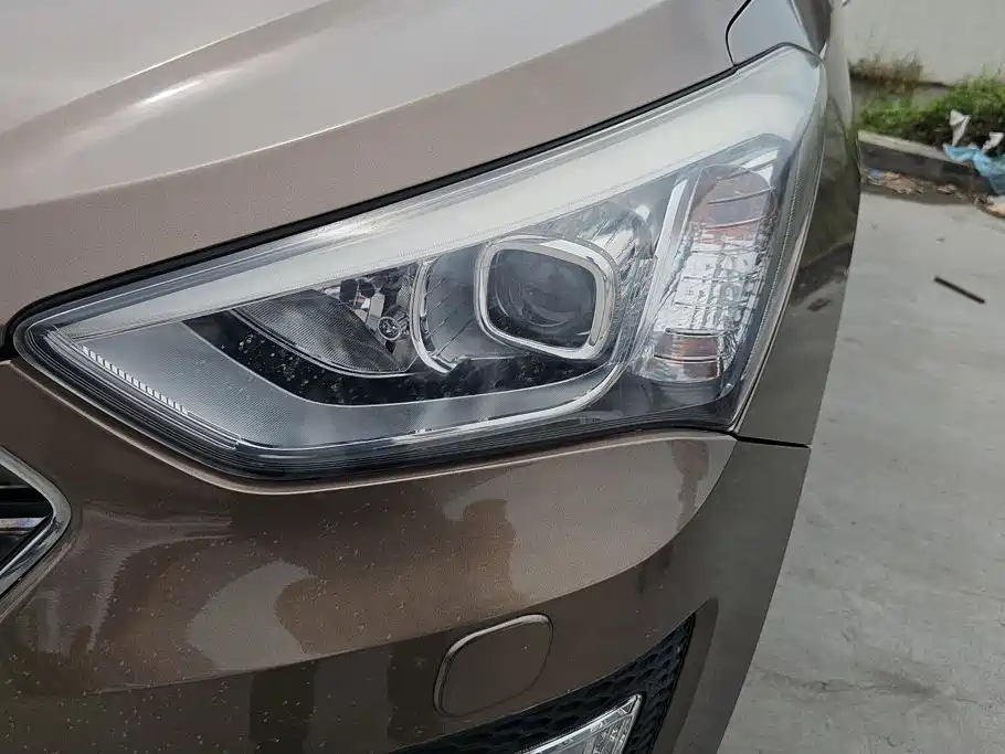 Hyundai Santa Fe 2013 2013 Facelift 2.4L Automatic 4WD Premium