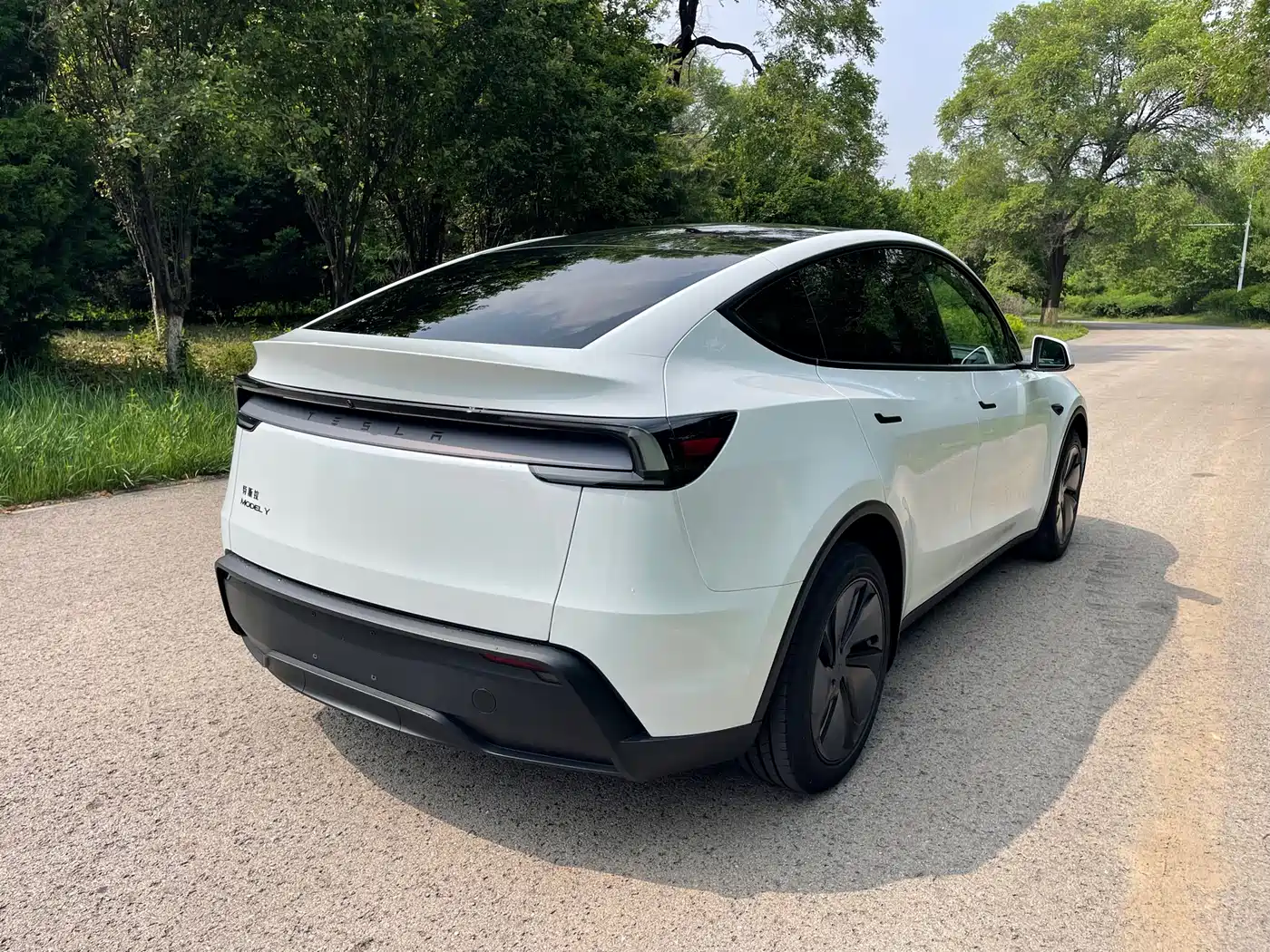 Tesla Model Y 2026 2026 Rear-Wheel Drive