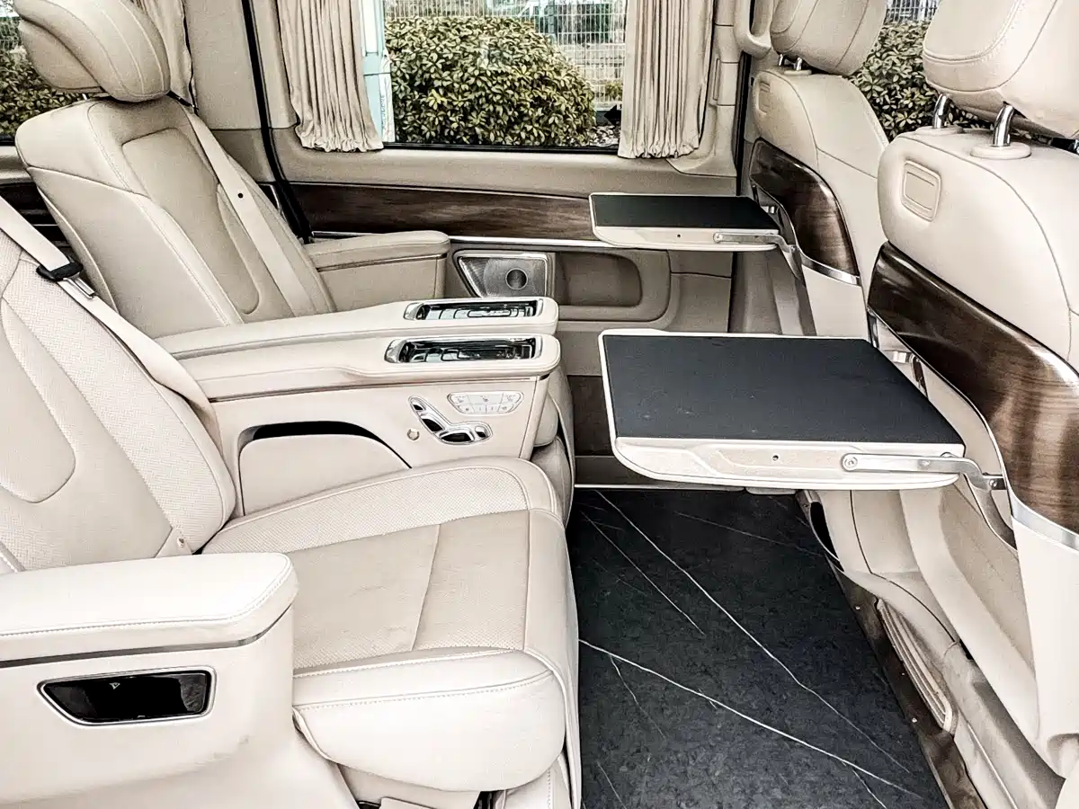 Mercedes-Benz V-Class 2022 V 260 L Long Wheelbase Luxury Edition фото 18