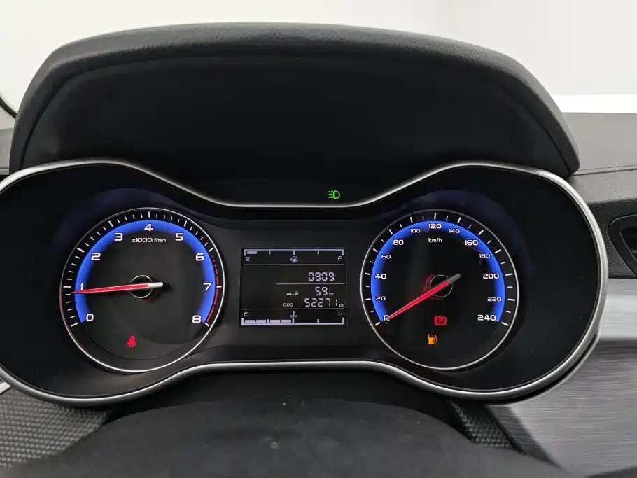 Фото 14 - Geely Vision