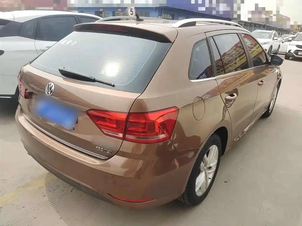 Volkswagen Lavida Tour 2017 180TSI DSG Comfort Edition фото 7