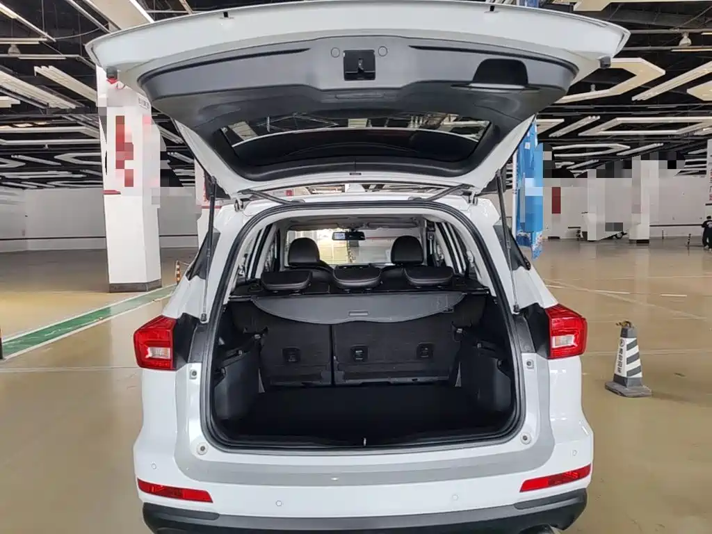 Фото 19 - Haval M6