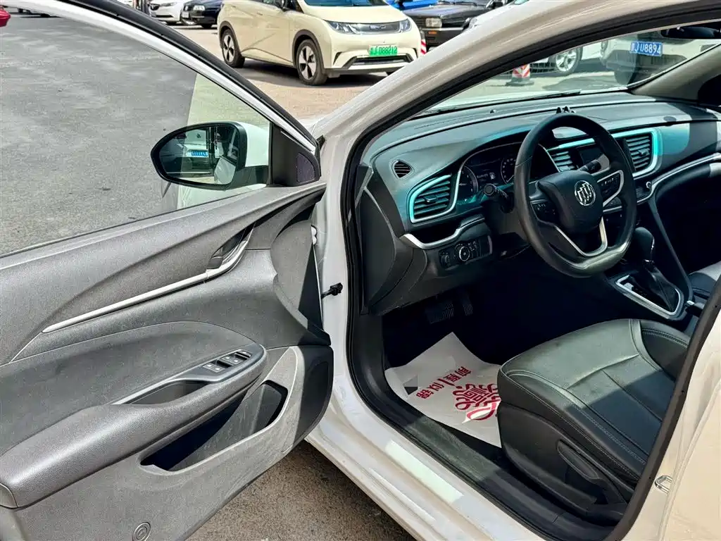 Buick Excelle 2021 Facelift 1.3T Auto Mild Hybrid Elite фото 3