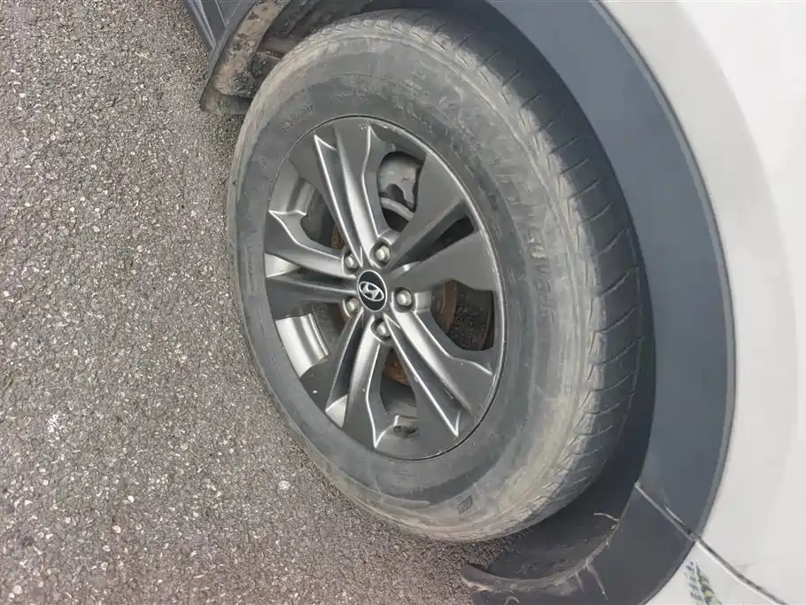 Hyundai Santa Fe 2013 Model 2.4L Automatic 4WD Comfort фото 6