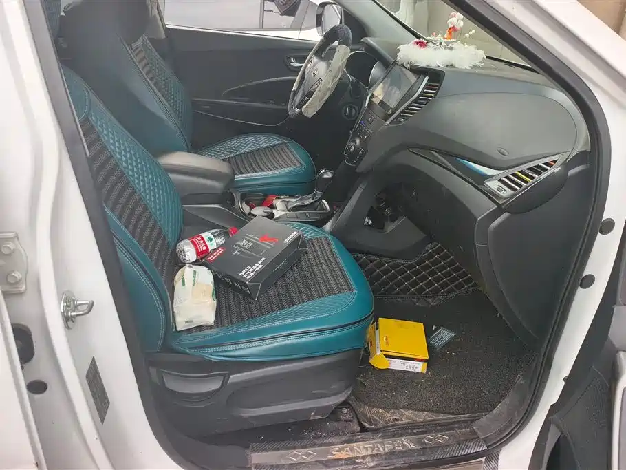 Hyundai Santa Fe 2013 Model 2.4L Automatic 4WD Comfort фото 8
