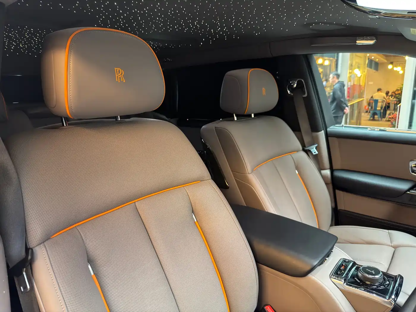 Rolls-Royce Phantom 2018 6.7T Long Wheelbase Version фото 5