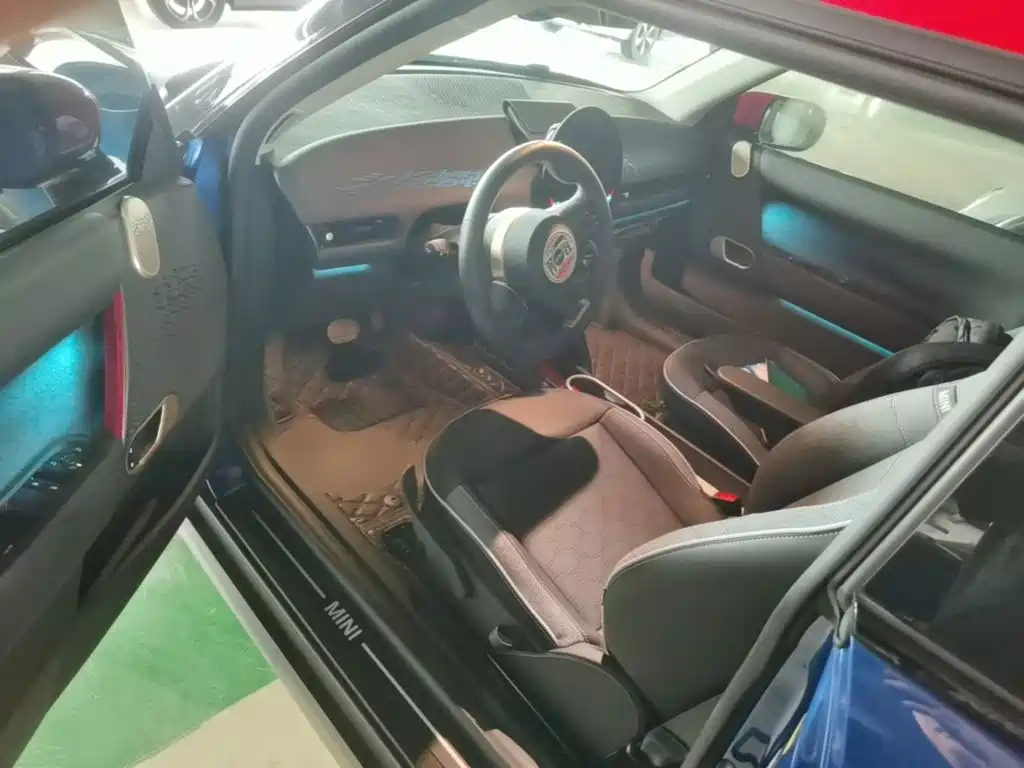 MINI Electric MINI COOPER 2024 2024 456km COOPER E Classic