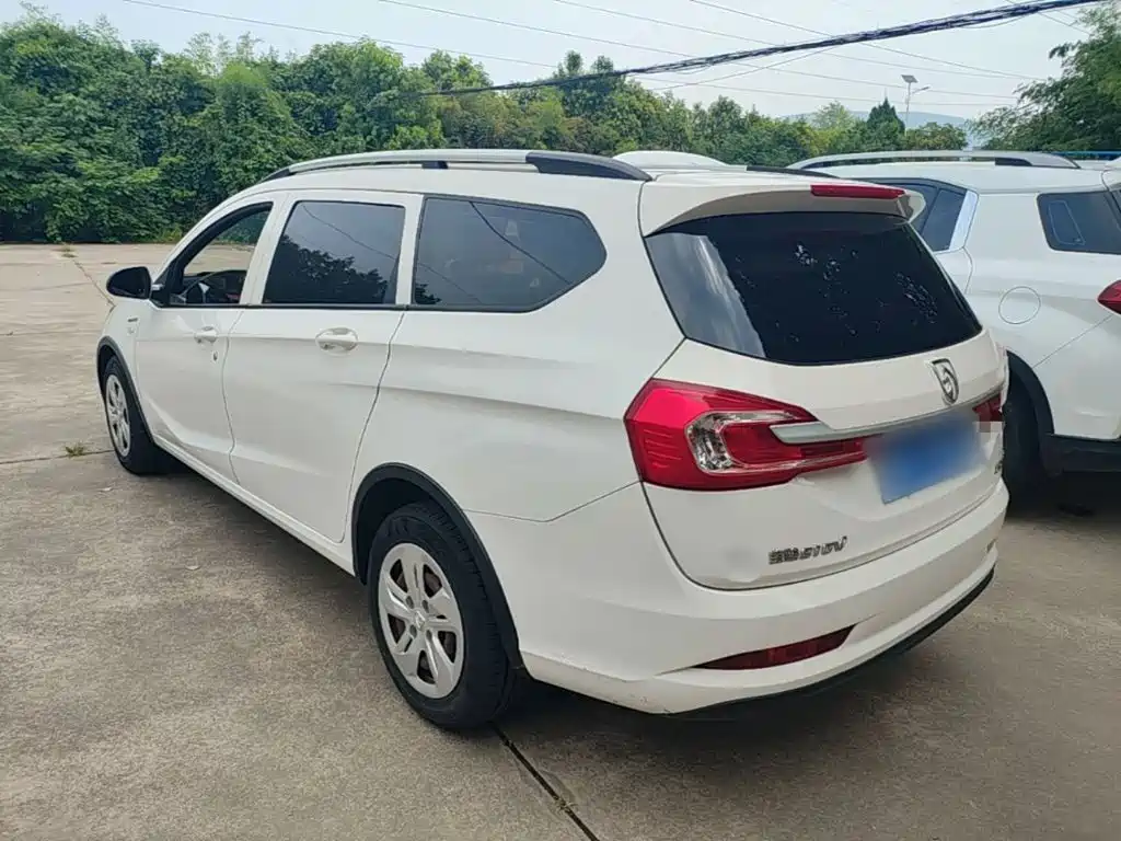 Baojun 310W 2018 2017 1.5L Manual Comfort China V