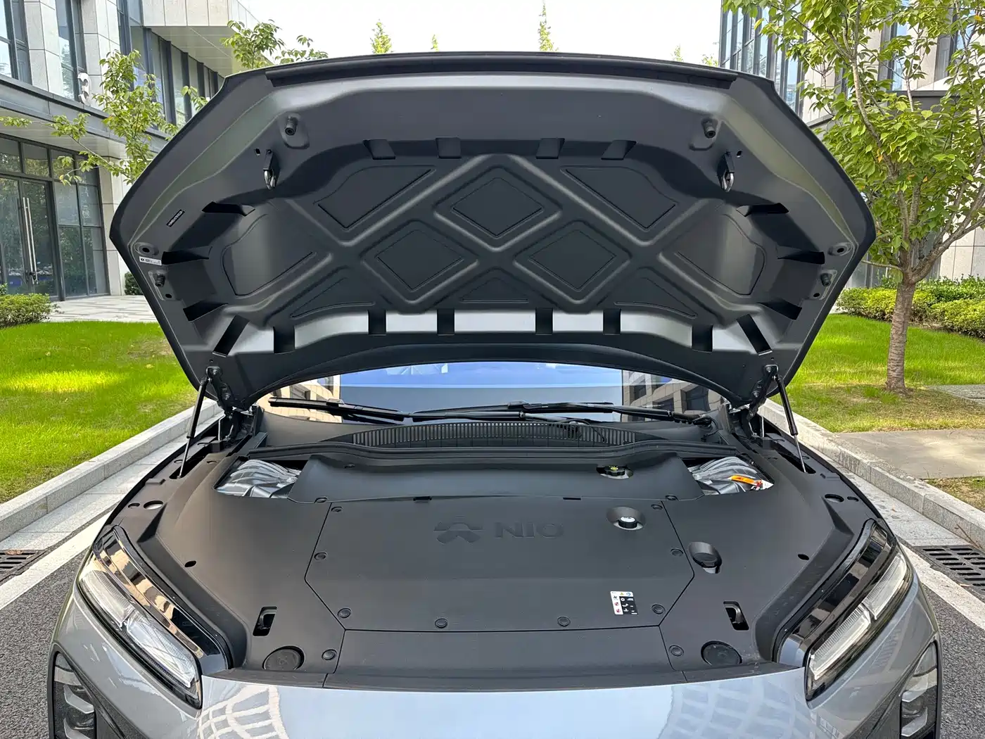NIO ET5T 2026 2025 Model Champion Commemorative Edition 75kWh Touring